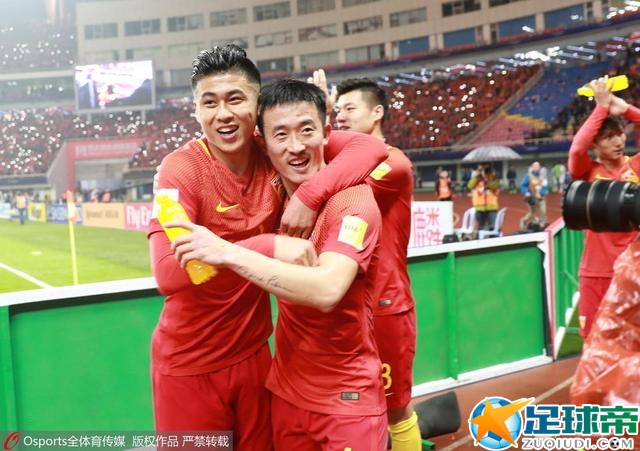 法媒：尤文与阿森纳联系，商谈托马斯冬窗转会事宜据法国媒体Foot Mercato报道，尤文与阿森纳进行了联系，商谈托马斯的转会事宜。